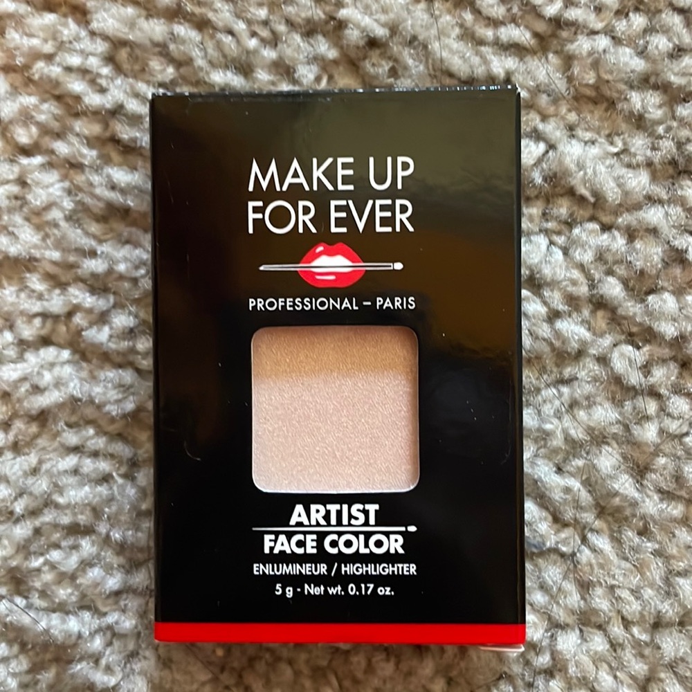 Make up for ever face color/highlighter